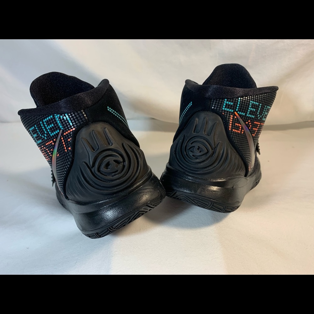 Nike (GS) Kyrie 6 black.